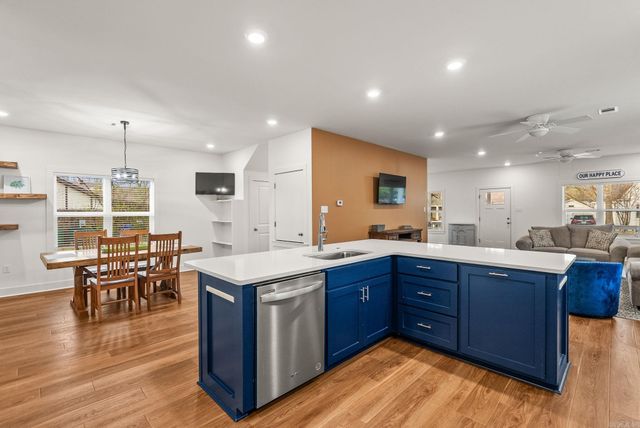 514 Center Street, Conway, AR 72034