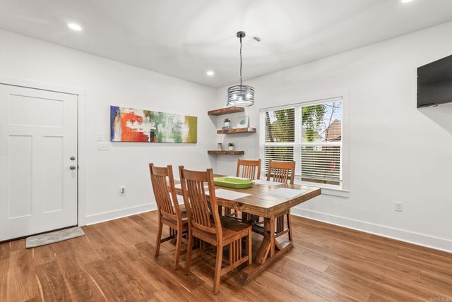 514 Center Street, Conway, AR 72034