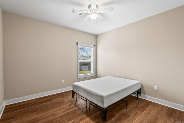 514 Center Street, Conway, AR 72034