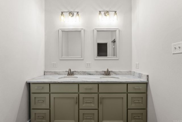 514 Center Street, Conway, AR 72034