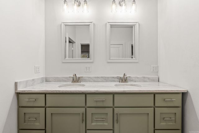 514 Center Street, Conway, AR 72034