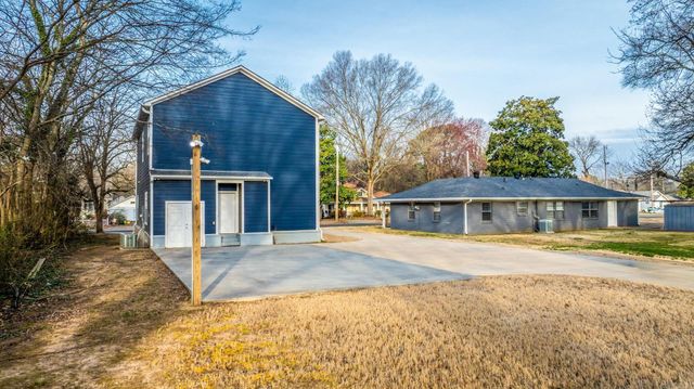 514 Center Street, Conway, AR 72034