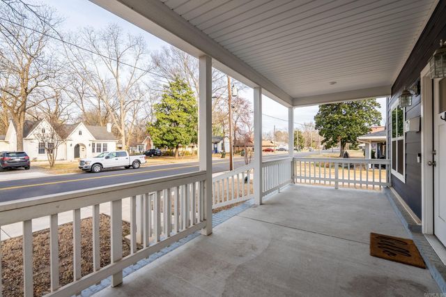 514 Center Street, Conway, AR 72034