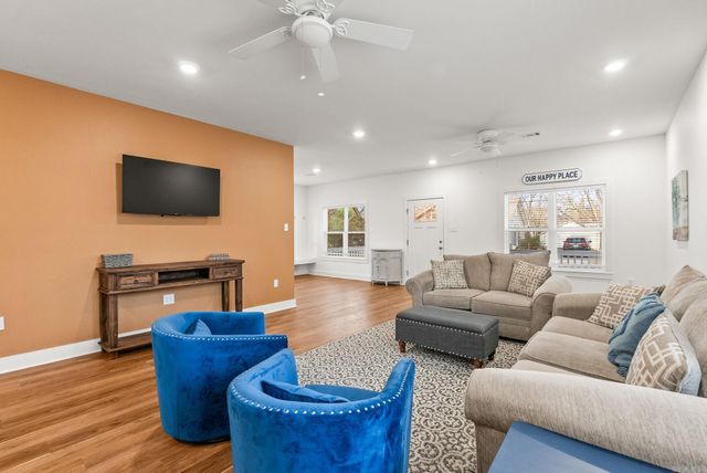 514 Center Street, Conway, AR 72034