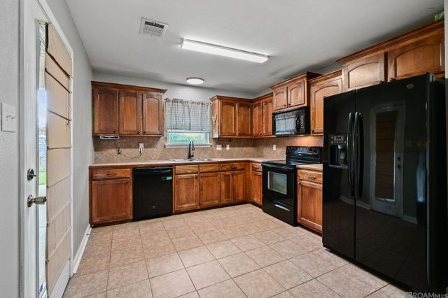 15418 Timberstone Dr, Prairieville, LA 70769