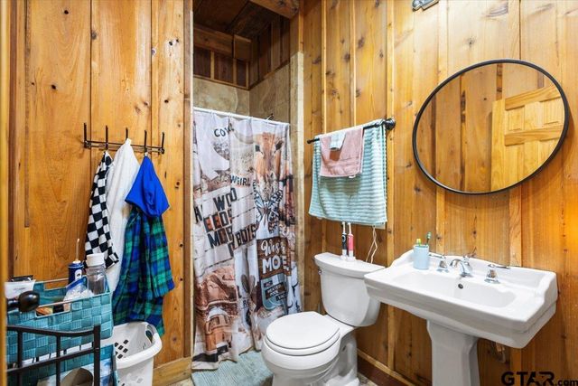 1831 FM 177-E, Jacksonville, TX 75766