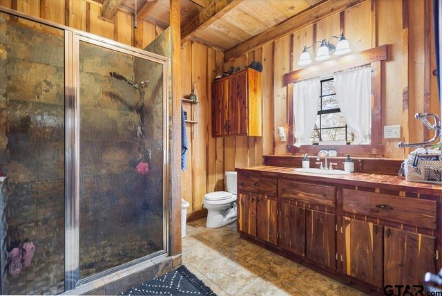 1831 FM 177-E, Jacksonville, TX 75766