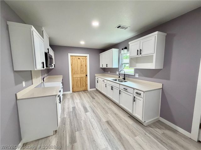3701 Morris Drive, Fort Smith, AR 72904