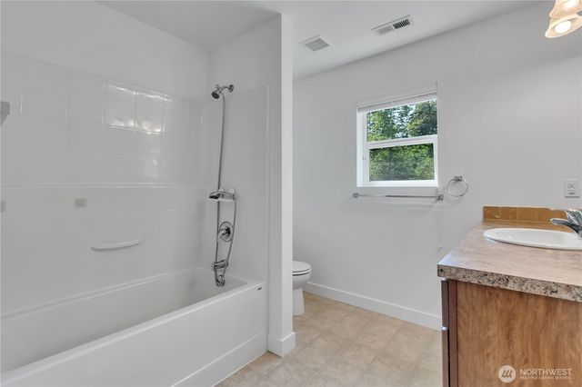 2106 E 45th Court, Tacoma, WA 98404