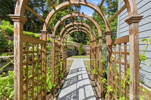 2106 E 45th Court, Tacoma, WA 98404