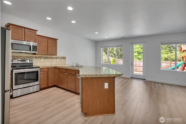 2106 E 45th Court, Tacoma, WA 98404