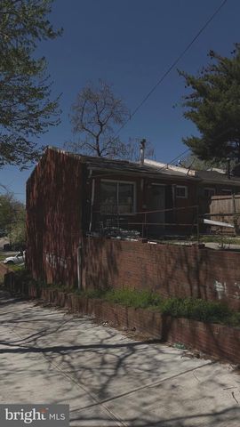 2215 14TH ST NE, Washington, DC 20018