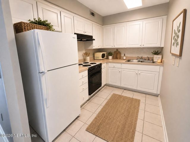402 LOWER 8TH Avenue 5, Jacksonville Beach, FL 32250