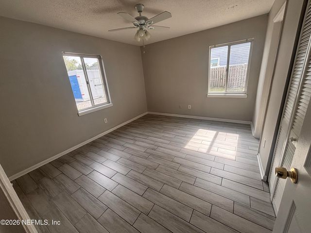 402 LOWER 8TH Avenue 5, Jacksonville Beach, FL 32250