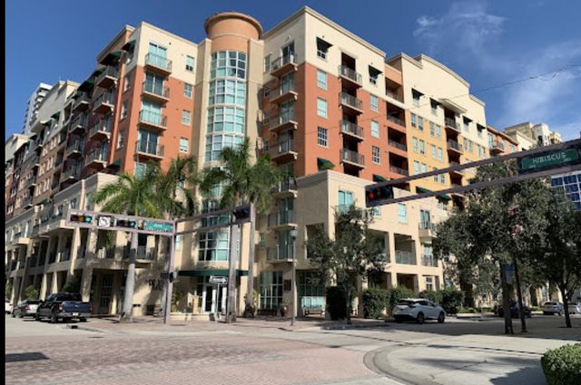 600 S Dixie Hwy 520 Highway 520, West Palm Beach, FL 33401
