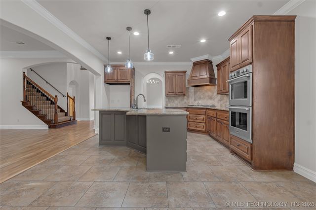 11175 S 73rd East Avenue, Bixby, OK 74008