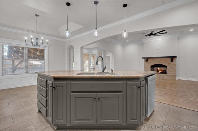 11175 S 73rd East Avenue, Bixby, OK 74008