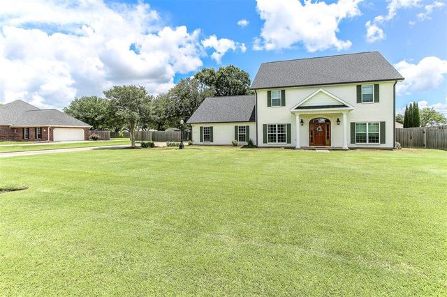 6173 Oakleaf Lane, Lake Charles, LA 70605