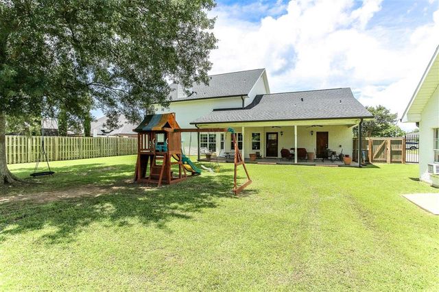 6173 Oakleaf Lane, Lake Charles, LA 70605