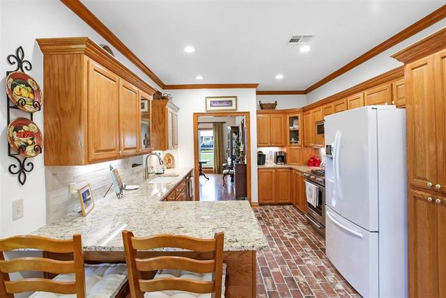 6173 Oakleaf Lane, Lake Charles, LA 70605