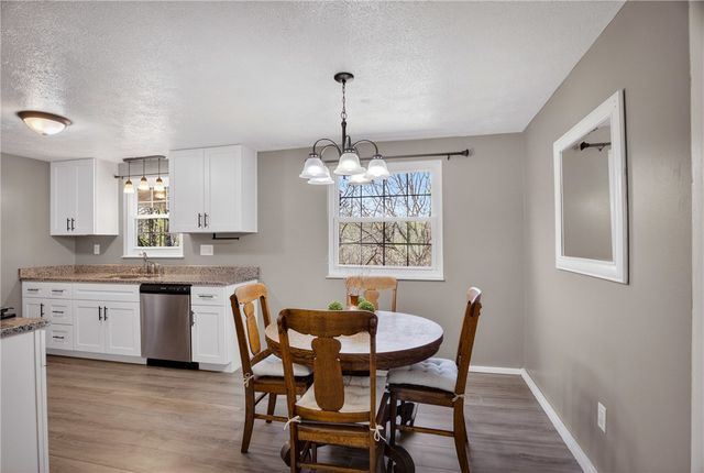 1774 Norsen Dr, Upper St Clair, PA 15243
