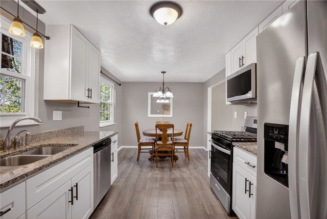 1774 Norsen Dr, Upper St Clair, PA 15243