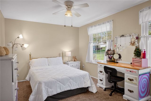 1774 Norsen Dr, Upper St Clair, PA 15243