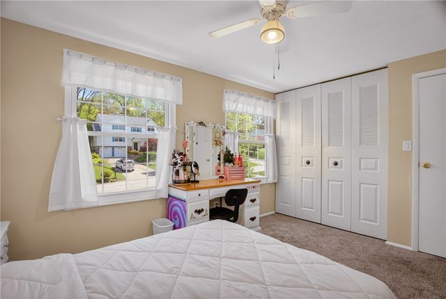 1774 Norsen Dr, Upper St Clair, PA 15243