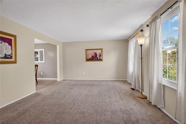 1774 Norsen Dr, Upper St Clair, PA 15243