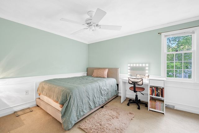 855 Wellman Ave 855, Chelmsford, MA 01863