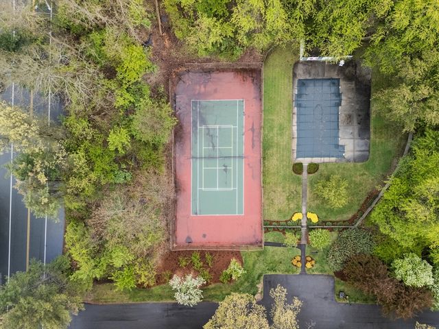 855 Wellman Ave 855, Chelmsford, MA 01863
