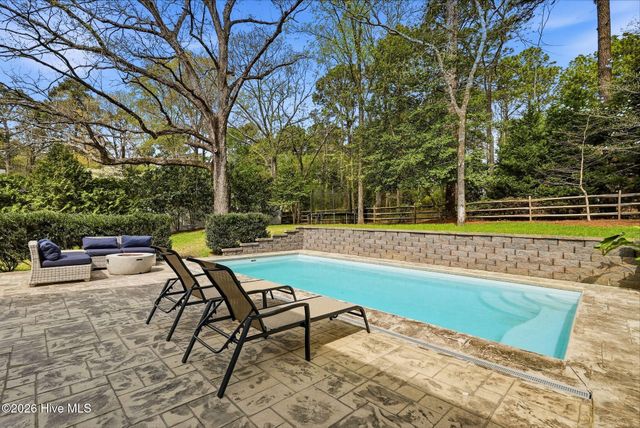 205 Selkirk Trail, Southern Pines, NC 28387