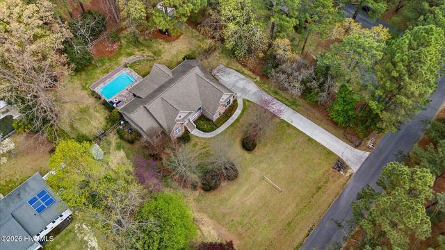 205 Selkirk Trail, Southern Pines, NC 28387