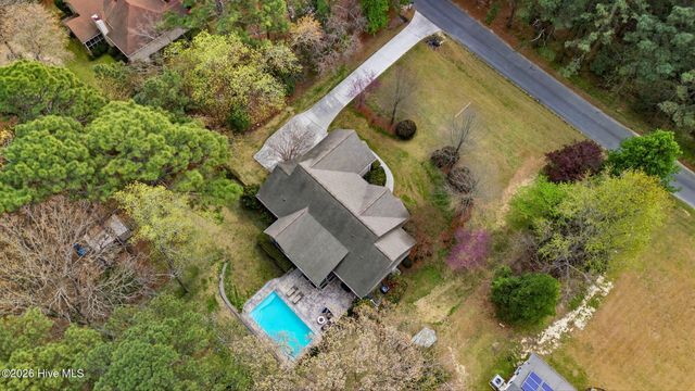 205 Selkirk Trail, Southern Pines, NC 28387