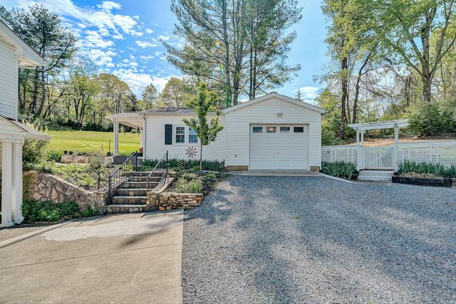 3994 Springwood RD, Fincastle, VA 24090
