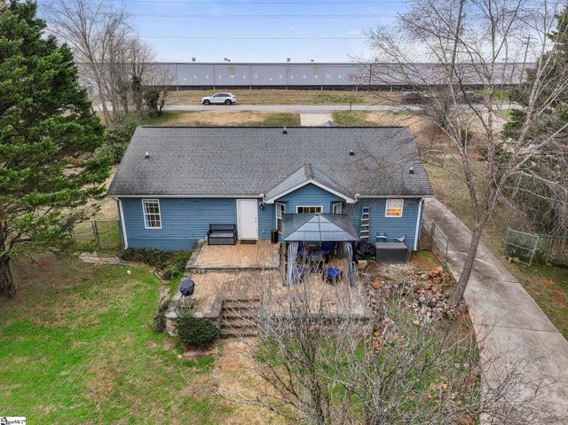 687 Robinson Road, Greer, SC 29651