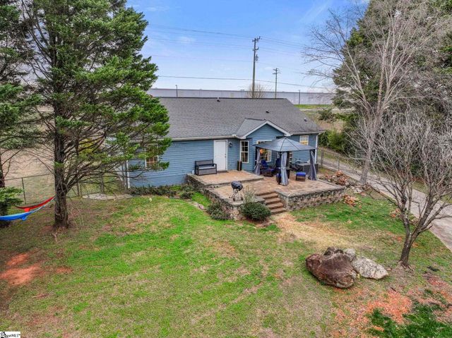 687 Robinson Road, Greer, SC 29651