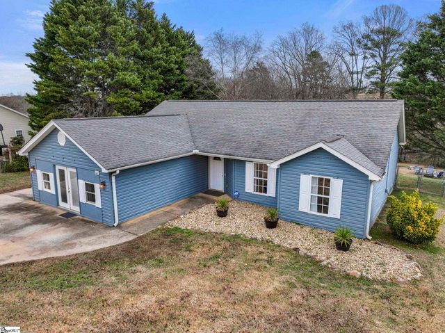 687 Robinson Road, Greer, SC 29651