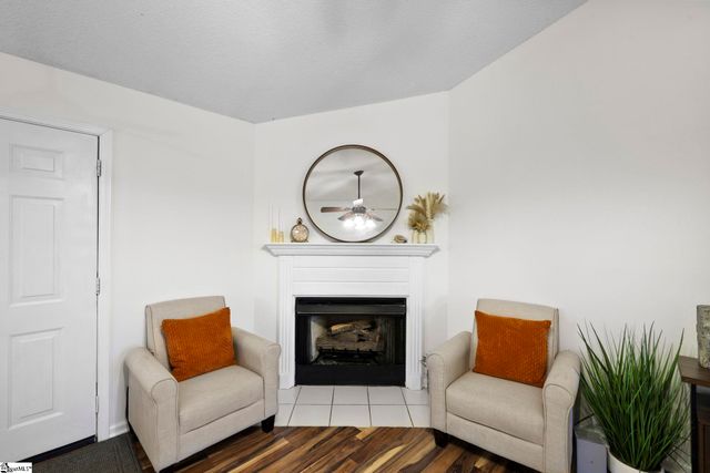 687 Robinson Road, Greer, SC 29651