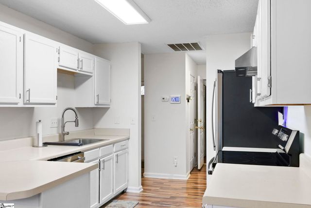 687 Robinson Road, Greer, SC 29651