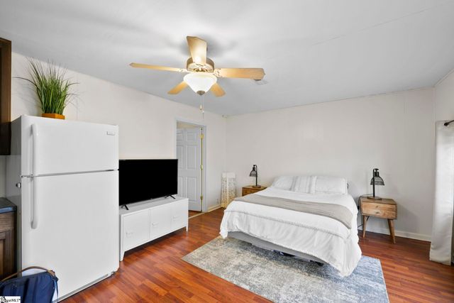 687 Robinson Road, Greer, SC 29651