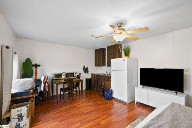 687 Robinson Road, Greer, SC 29651