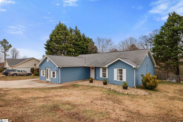 687 Robinson Road, Greer, SC 29651