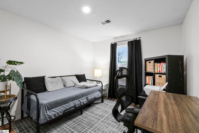 687 Robinson Road, Greer, SC 29651