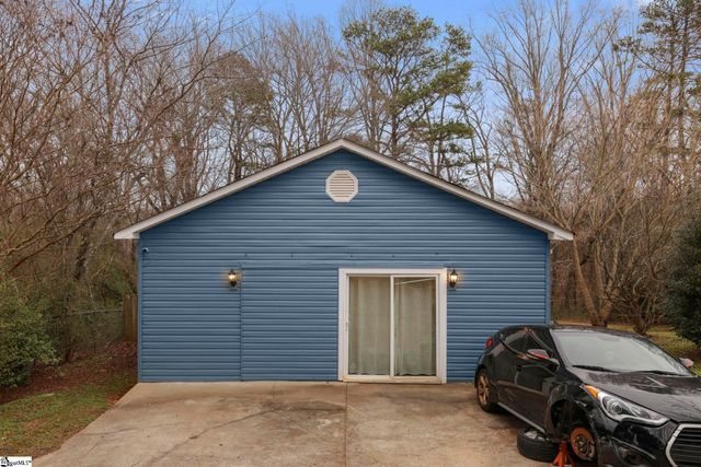 687 Robinson Road, Greer, SC 29651