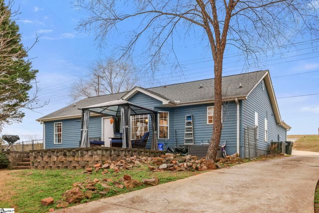 687 Robinson Road, Greer, SC 29651