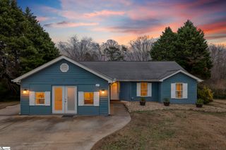 687 Robinson Road, Greer, SC 29651