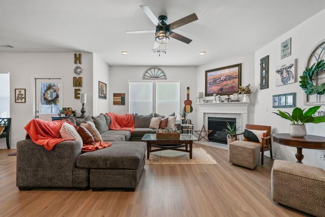 301 Brook Ave, White House, TN 37188