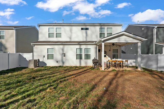 301 Brook Ave, White House, TN 37188