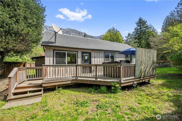 14616 681st Avenue NE, Baring, WA 98224